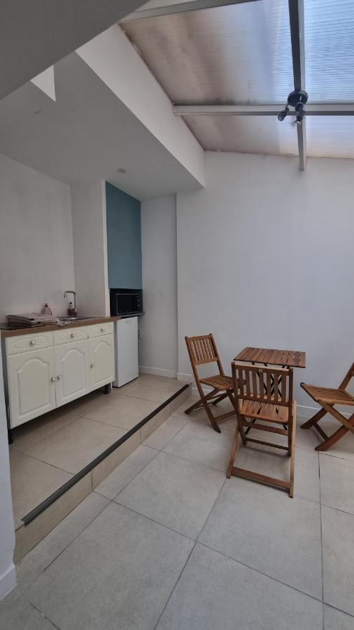 Appartement Calme Centre Ville A 80M Des Halles Narbonne Eksteriør billede